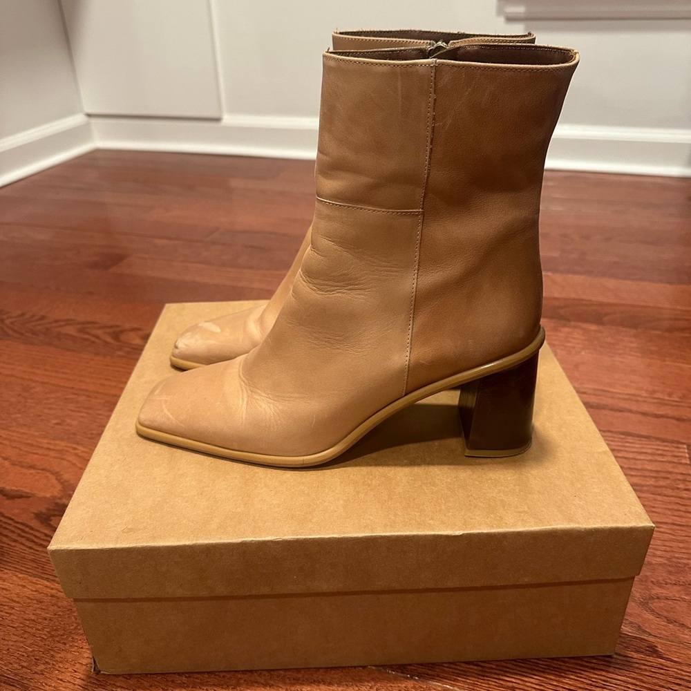 Alohas Tan Leather Ankle Boots